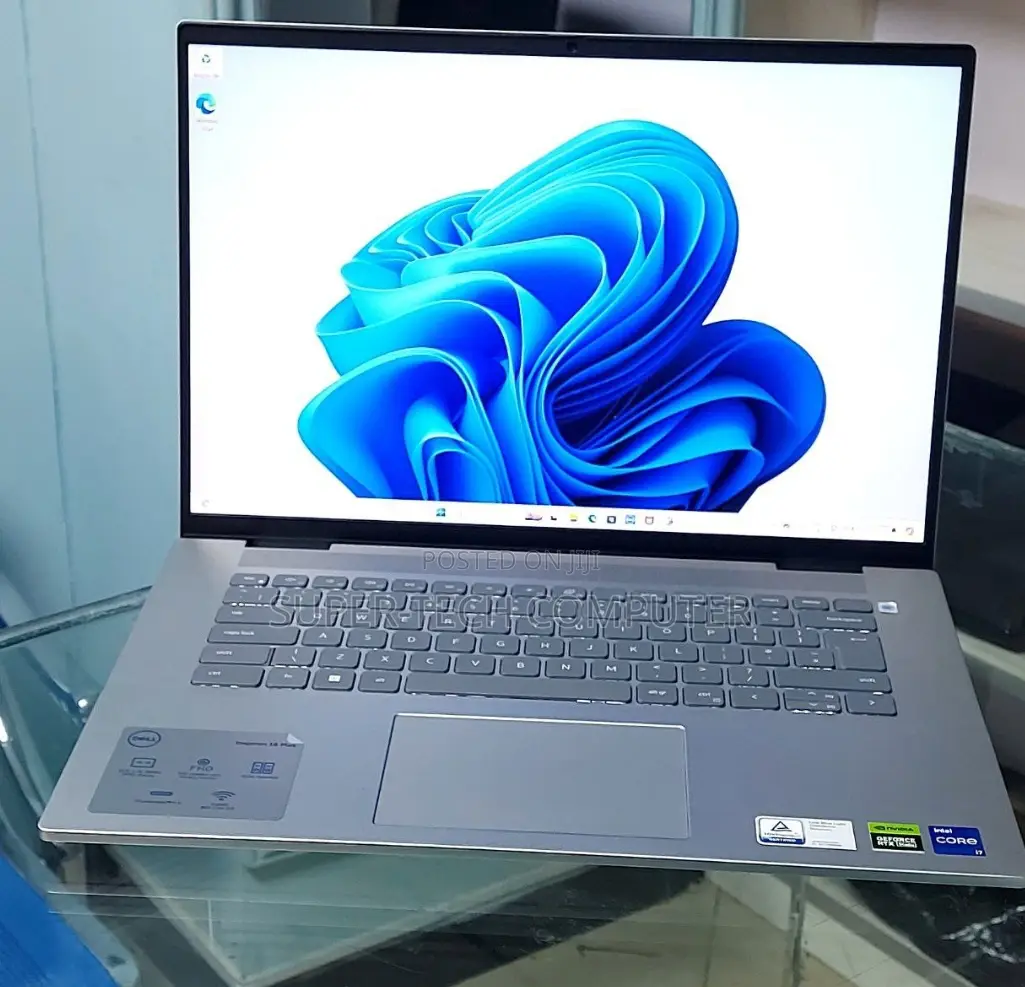 New Laptop Dell Inspiron 15 16GB Intel Core I7 SSD 1T