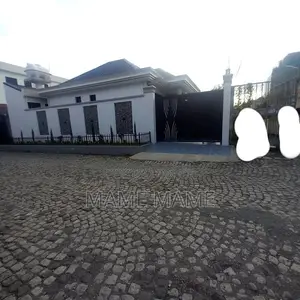 5bdrm House in Addis Abeba, Bole for sale