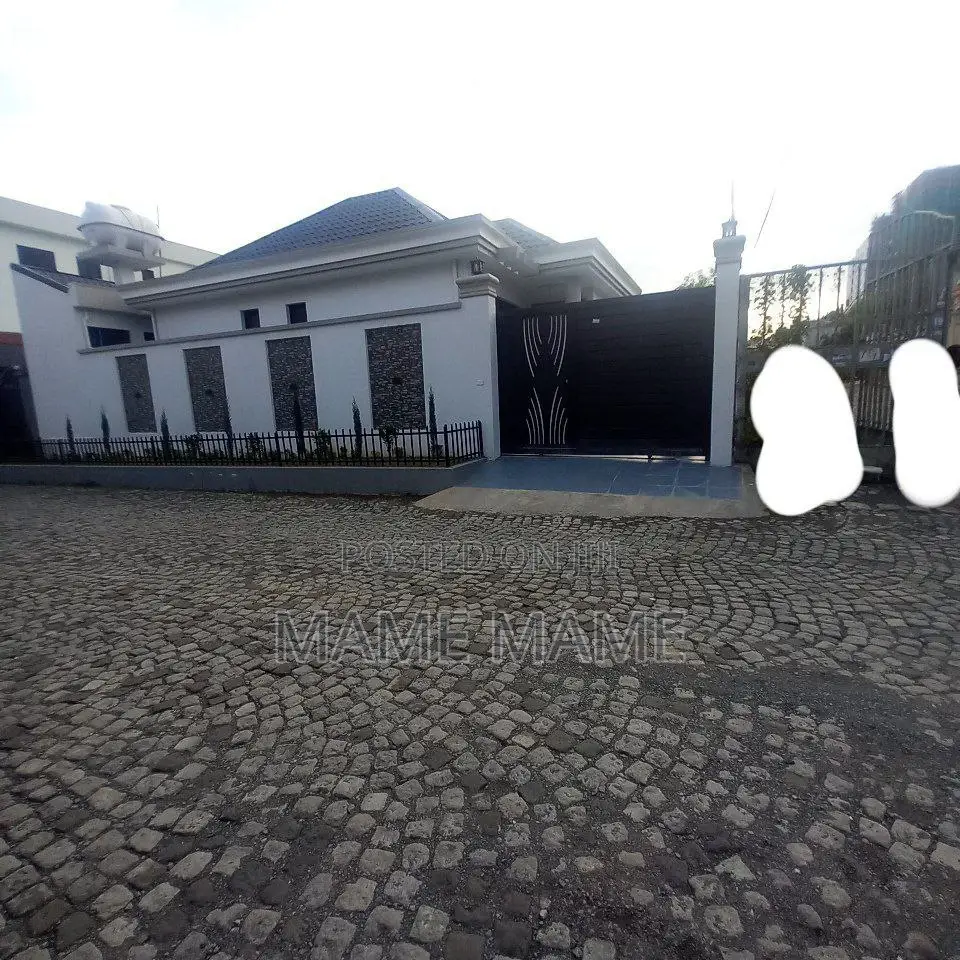 5bdrm House in Addis Abeba, Bole for sale