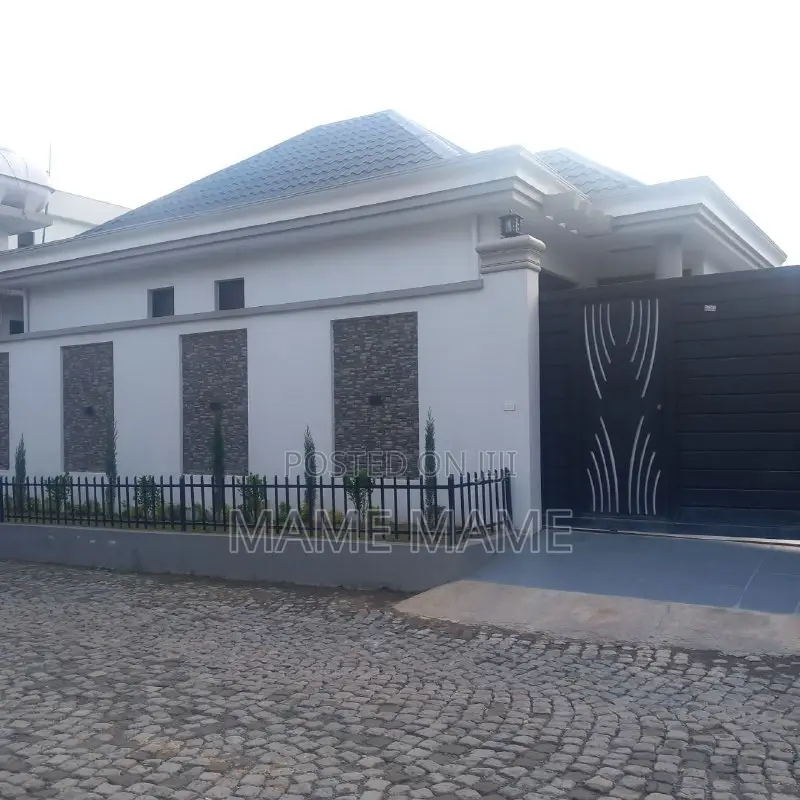 5bdrm House in Addis Abeba, Bole for sale