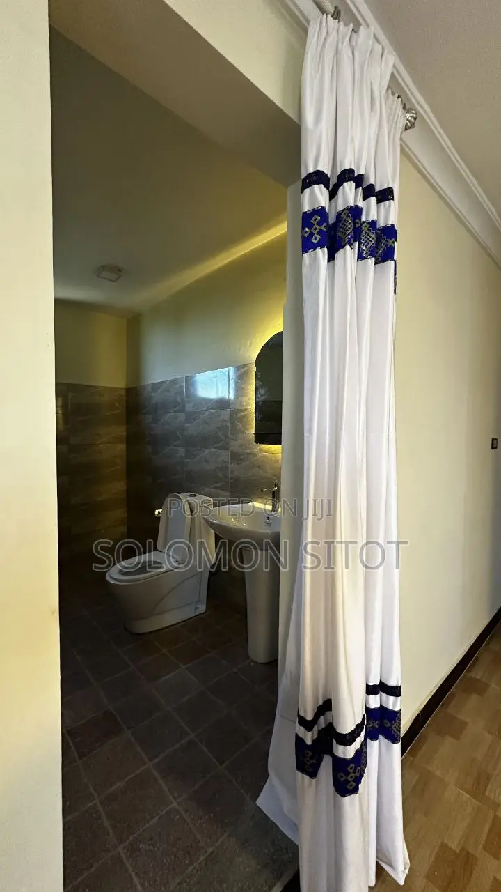15bdrm Apartment in Luxury Apartment, Kirkos for rent