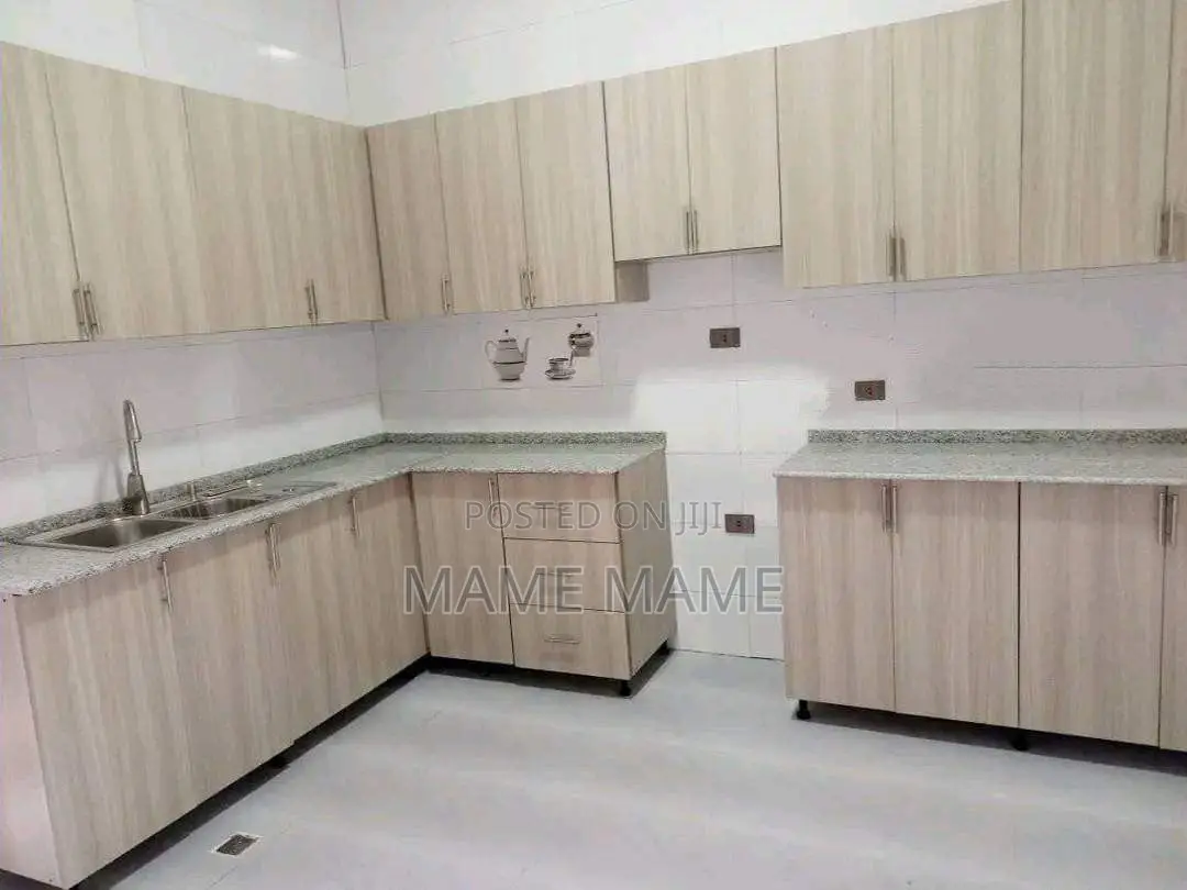 5bdrm Villa in Addis Abeba, Bole for sale