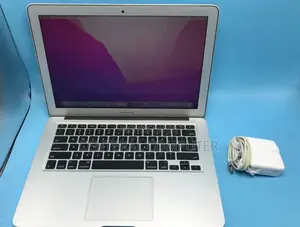 New Laptop Apple MacBook Pro 2017 8GB Intel Core I5 SSD 128GB