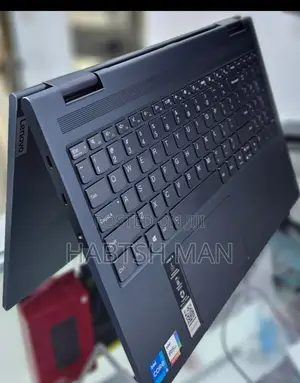 New Laptop Lenovo Yoga 700 8GB Intel Core I5 SSD 256GB