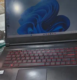 New Laptop MSI Katana 15 16GB Intel Core I7 SSD 512GB