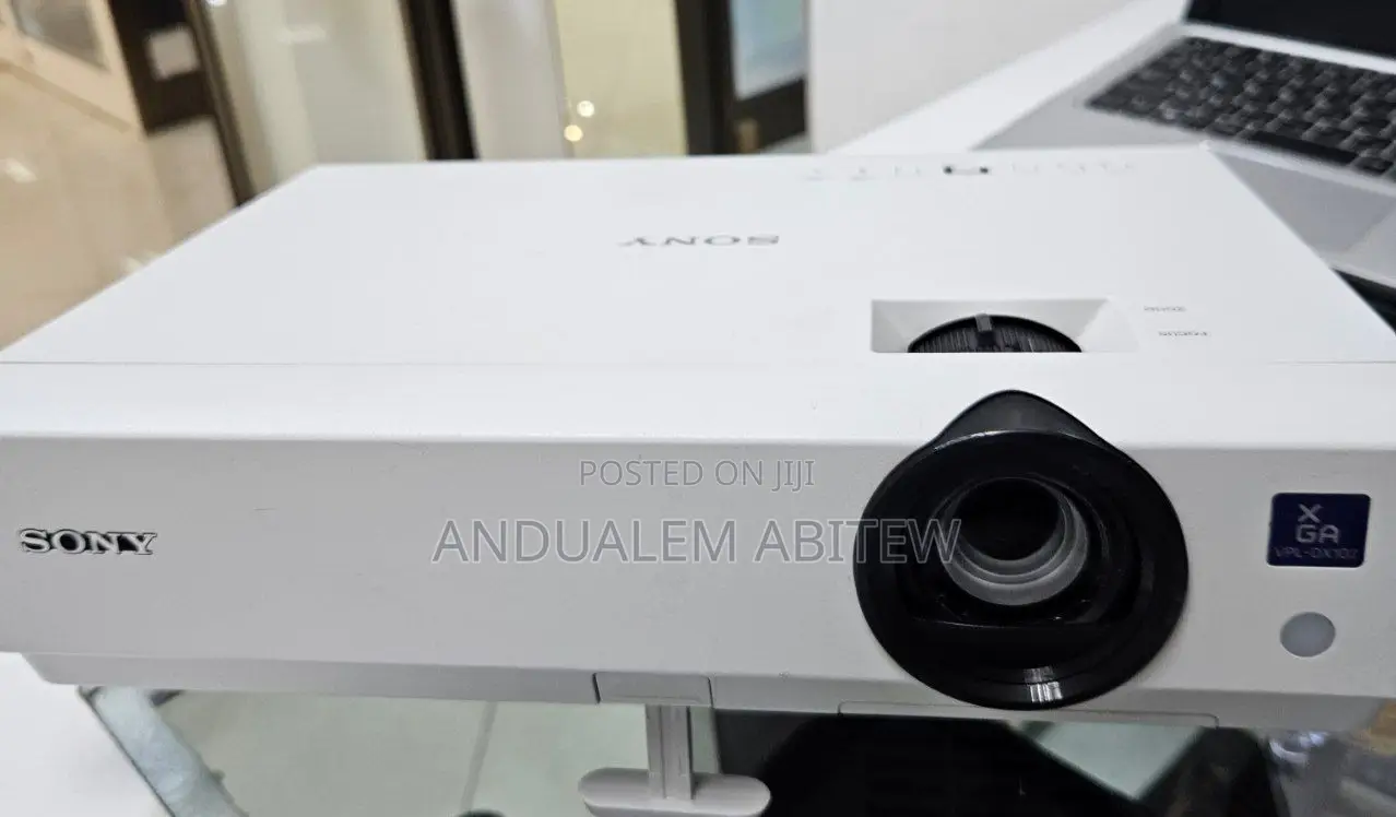 Sony Dx102 Projector
