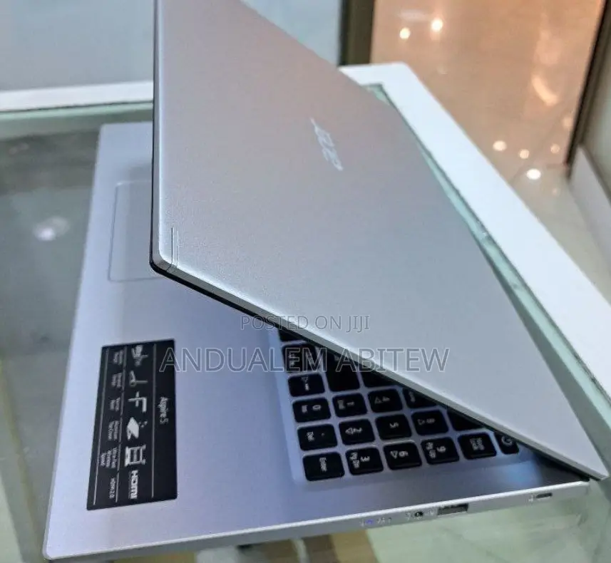 New Laptop Acer Aspire 5 8GB Intel Core I3 SSD 256GB