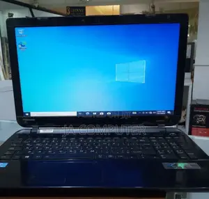 Laptop Toshiba Satellite C850 4GB Intel Core I3 HDD 500GB