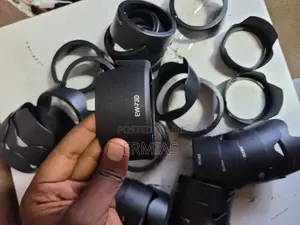 Lens Hood for All Camera Lenses (Cherer Meklakeya)