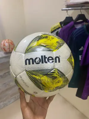 Molten 3200