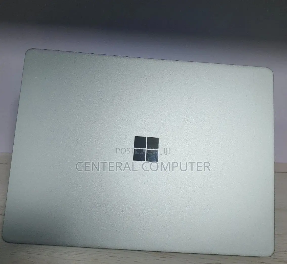 New Laptop Microsoft Surface Pro 8 8GB Intel Core I5 SSD 256GB