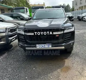 Toyota Land Cruiser 2023 Black