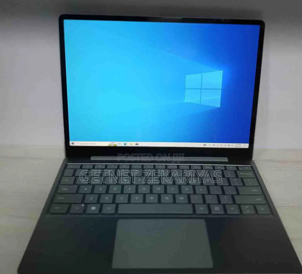 New Laptop Microsoft Surface Pro 8 8GB Intel Core I5 SSD 256GB