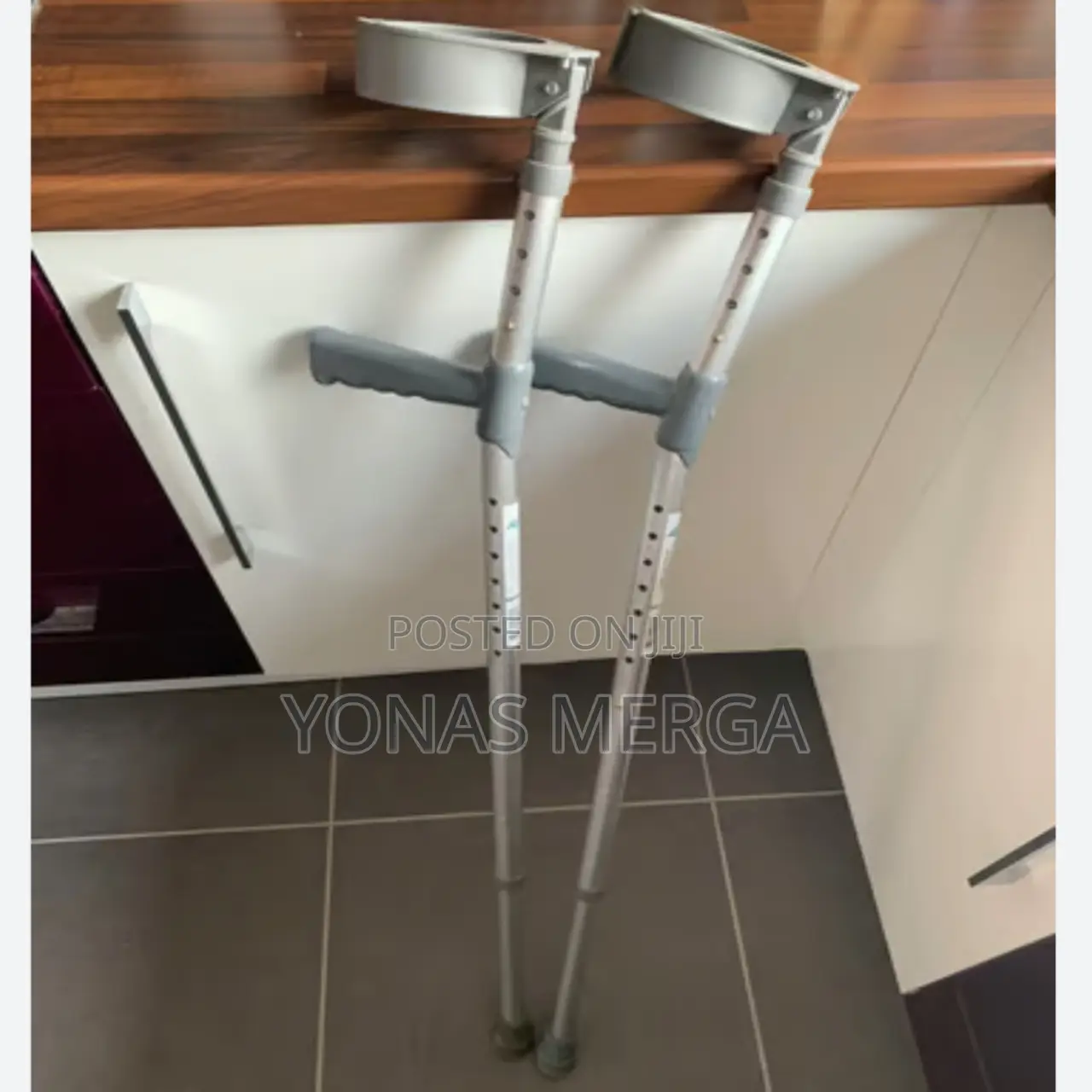 Elbow Crutches \ለግራና ቀኝ እጅ¶Crutches|ያለረዳት ያስኬዳል<Crutches