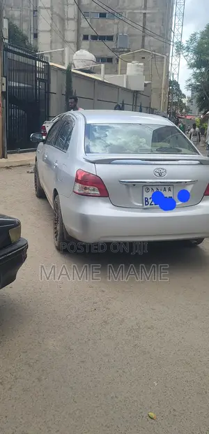 Toyota Belta 2007 Silver