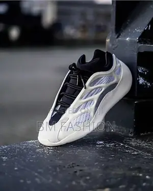 Adidas Yeezy 700 V3 | Cream Color