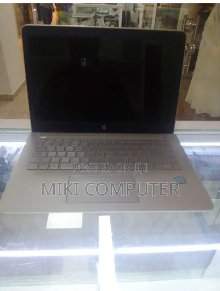 New Laptop HP Pavilion 15 8GB Intel Core I3 HDD 1T