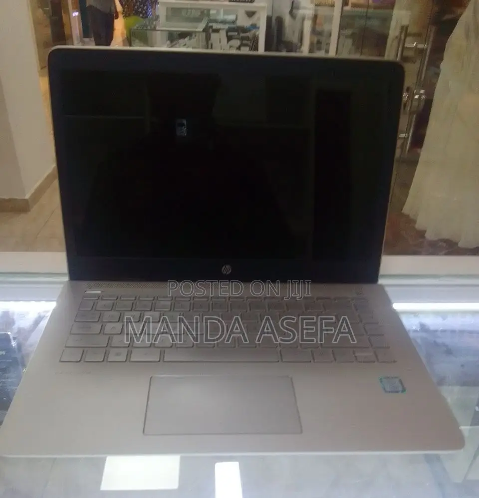 New Laptop HP Pavilion 15 8GB Intel Core I3 HDD 1T