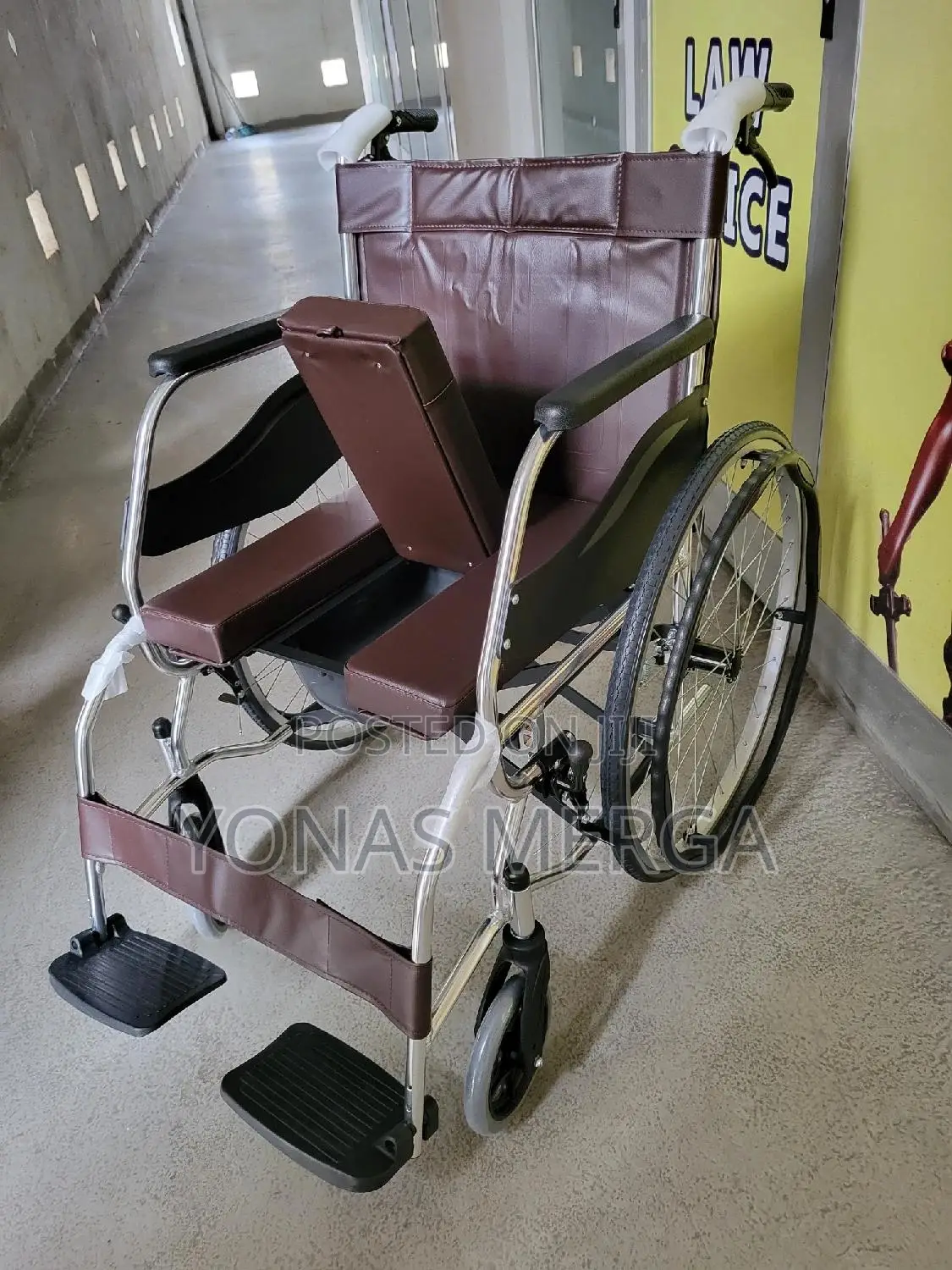 Commode Wheelchair\ቶሎ ማይቆሽሽ¶Wheelchair¶ቢታጠብ ማጎዳ¶Wheelchair