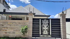 5bdrm Villa in Addis Abeba, Bole for sale