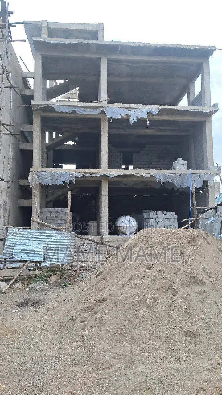 5bdrm House in Addis Abeba, Bole for sale