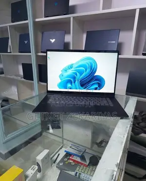 New Laptop HP Envy 13 16GB AMD Ryzen 7 SSD 512GB