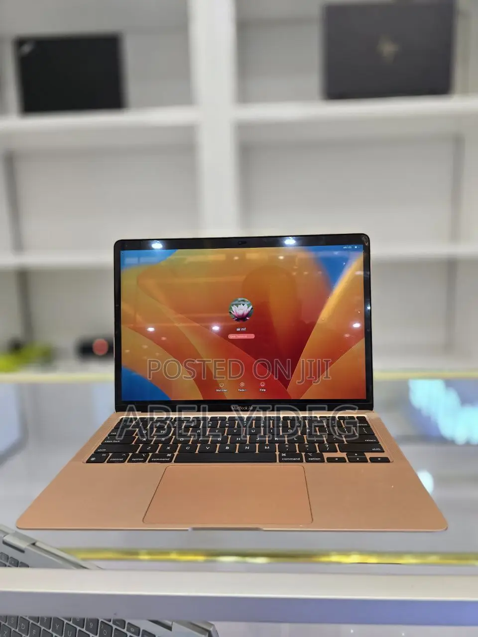New Laptop Apple MacBook Air 2020 M1 8GB Apple M1 SSD 256GB
