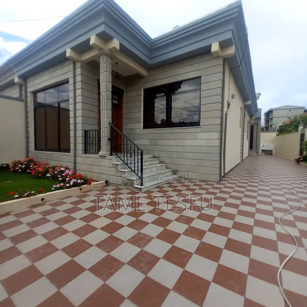 Furnished 4bdrm Villa in Summit, Bole for sale