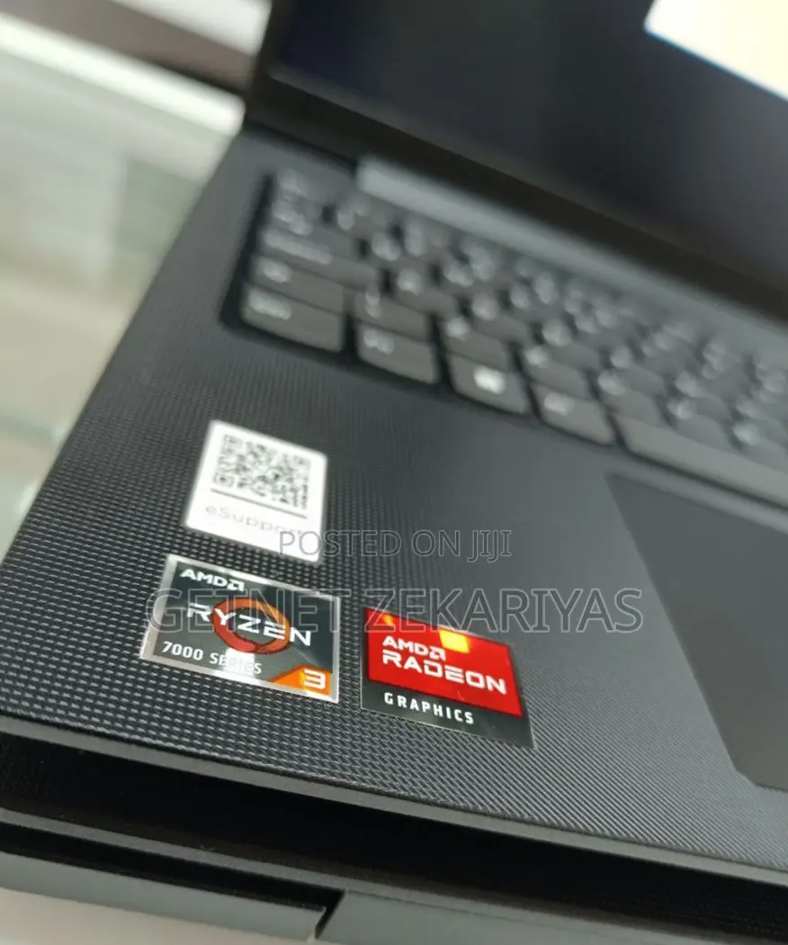 New Laptop Lenovo 8GB AMD Ryzen 3 SSD 256GB