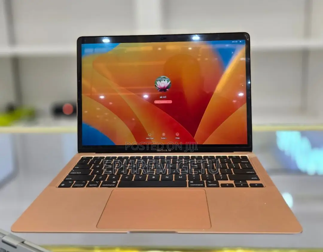 New Laptop Apple MacBook Air 2020 M1 8GB Apple M1 SSD 256GB