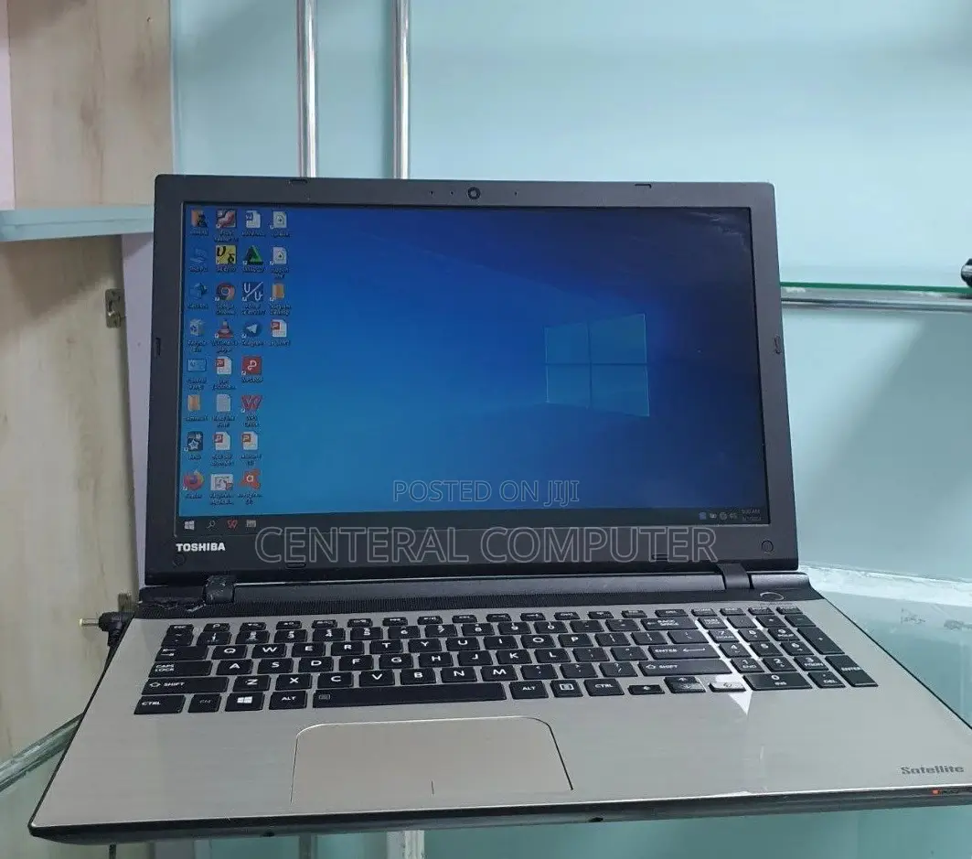 New Laptop Toshiba Satellite C850 8GB Intel Core i5 HDD 1T