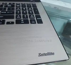 New Laptop Toshiba Satellite C850 8GB Intel Core i5 HDD 1T