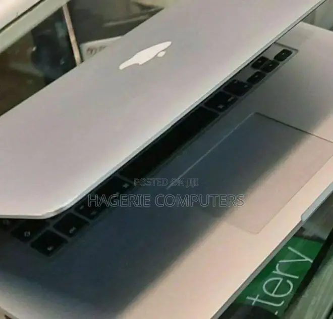 New Laptop Apple MacBook Pro 2011 4GB Intel Core 2 Duo SSD 500GB