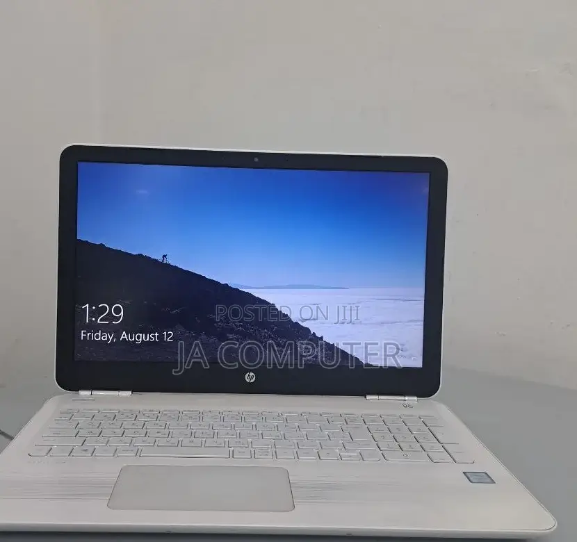 New Laptop HP Pavilion 15 8GB Intel Core I5 HDD 1T
