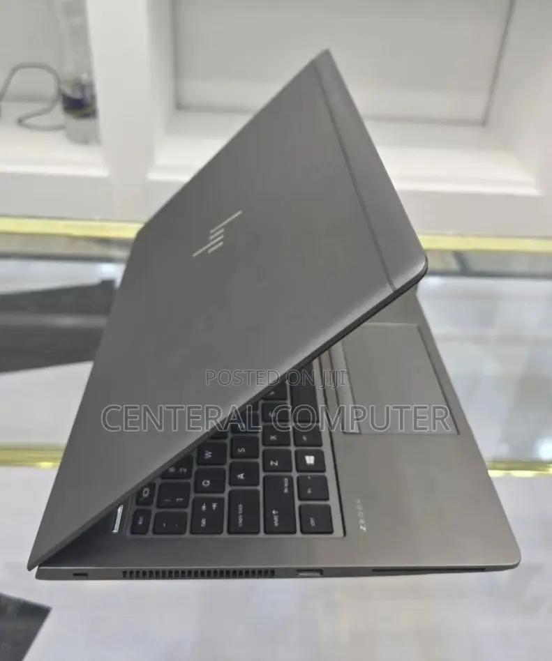 New Laptop HP ZBook 15u G2 16GB Intel Core i7 SSD 512GB