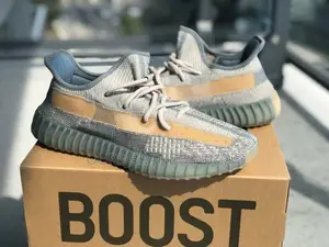 High Master Quality Luxurious Adidas Yezzy Casual Wear Shoe