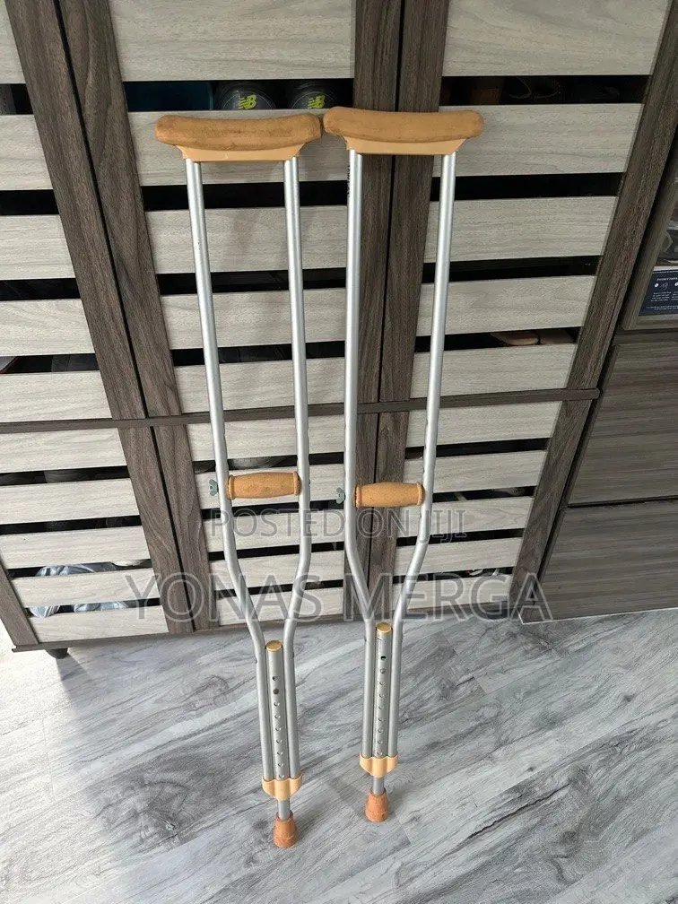 Disabled ክራንች>^Patients ክራንች¶°Crutches ‐:ክራንች⎞ክራንች።ክራንች