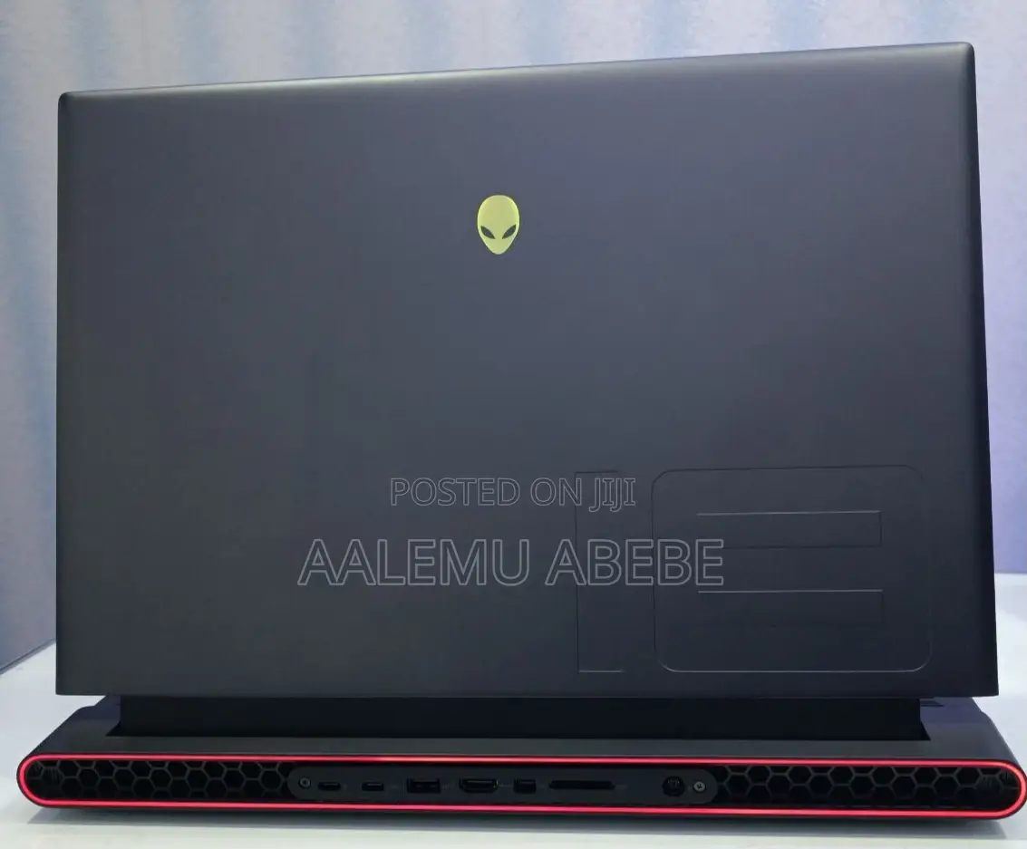 New Laptop Alienware M17x R2 16GB Intel Core I7 SSD 1T