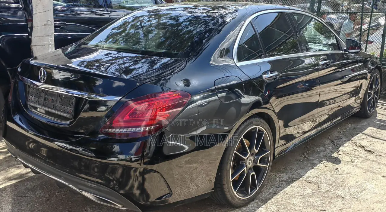 Mercedes-Benz C200 2019 Black