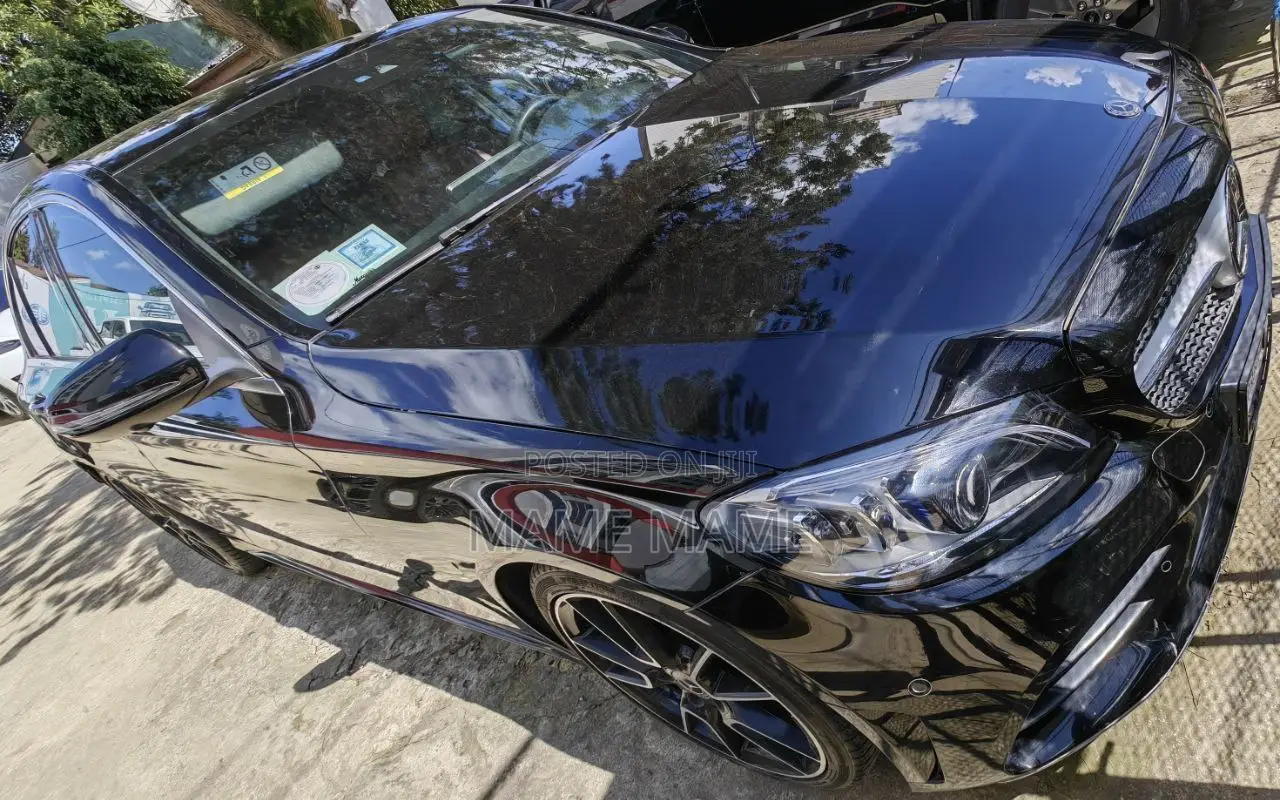 Mercedes-Benz C200 2019 Black