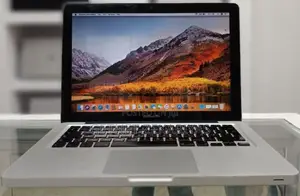 New Laptop Apple MacBook Pro 2010 4GB Intel Core 2 Duo HDD 320GB