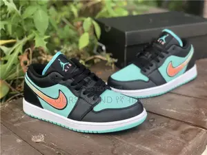 High Master Quality Luxurious Nike Air Jordan 1 Low Cut Shoe