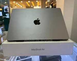 New Laptop Apple MacBook Air 2022 M2 8GB Apple M2 SSD 512GB