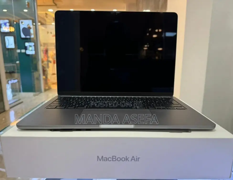 New Laptop Apple MacBook Air 2022 M2 8GB Apple M2 SSD 512GB