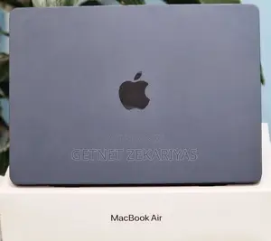 New Laptop Apple MacBook Air 2022 M2 8GB Apple M2 SSD 256GB