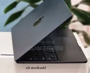 New Laptop Apple MacBook Air 2022 M2 8GB Apple M2 SSD 256GB