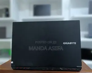 New Laptop Gigabyte 16GB Intel Core I7 SSD 512GB