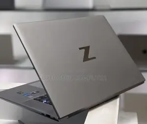 New Laptop HP ZBook Firefly 16 G10 16GB Intel Core I7 SSD 512GB