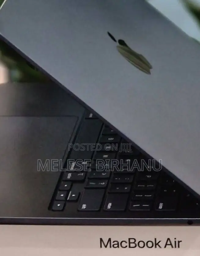 New Laptop Apple MacBook Air 2023 M2 8GB Apple M2 SSD 256GB