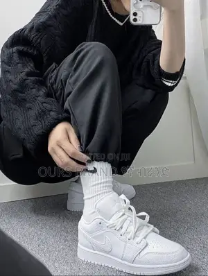 Air Jordan 1 Low Triple White Shoes High Quality Luxurious